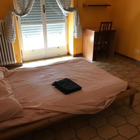 Отель La Casa Di Paola Рим Экстерьер фото